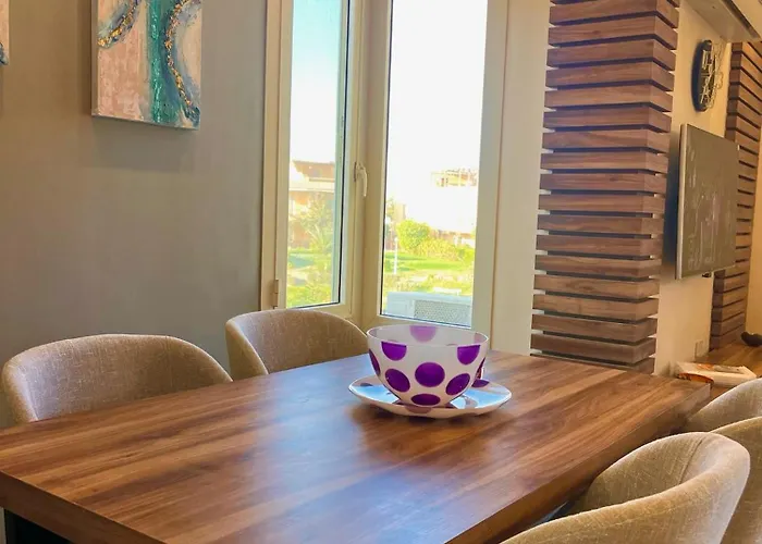 Chalet 3-brs Beachside Modern Seaview & 3min Walking L Bbq *